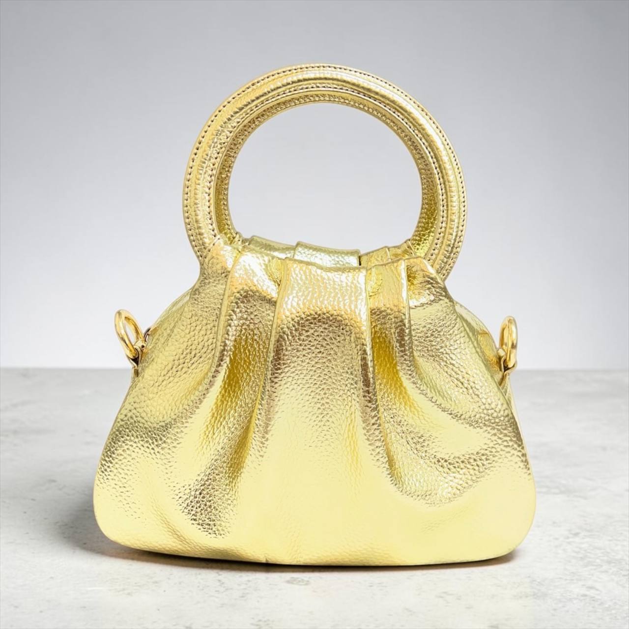 Glow bag in Gold