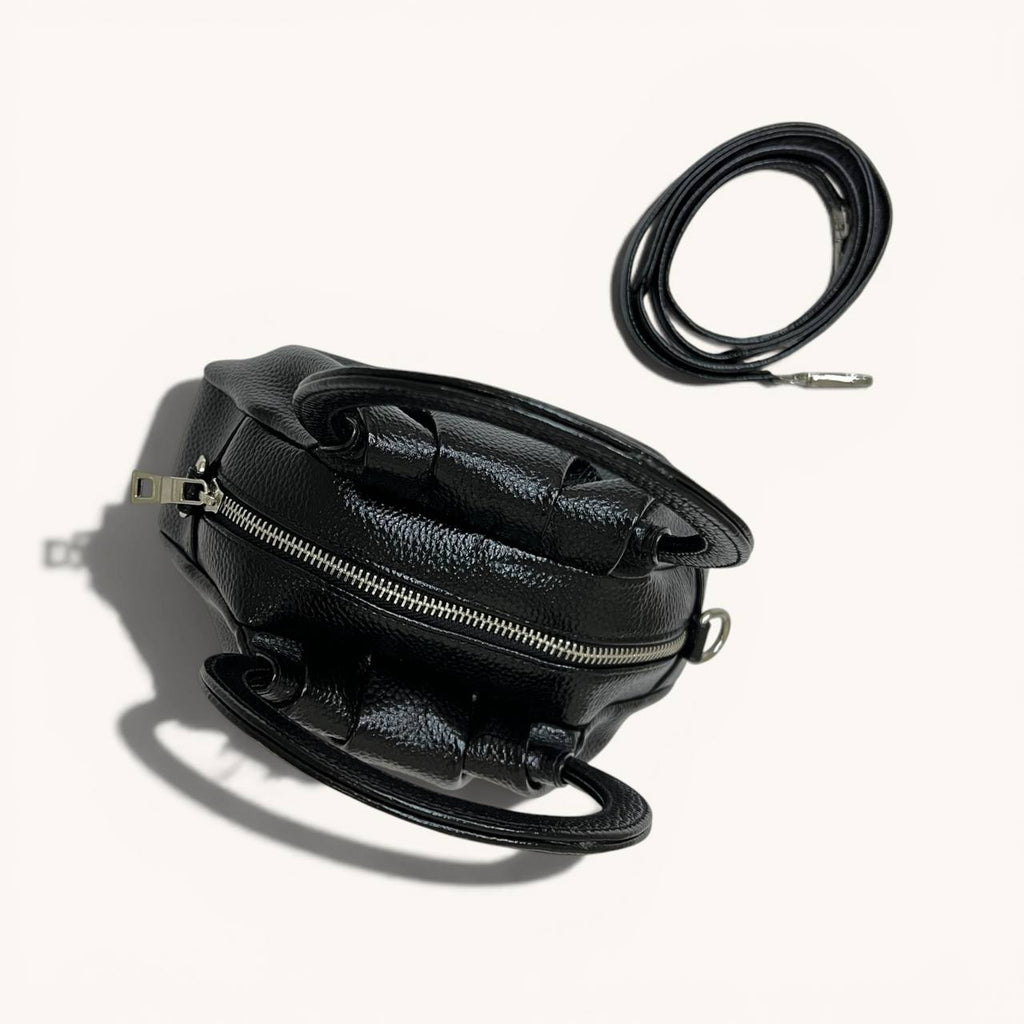 Glow bag in black