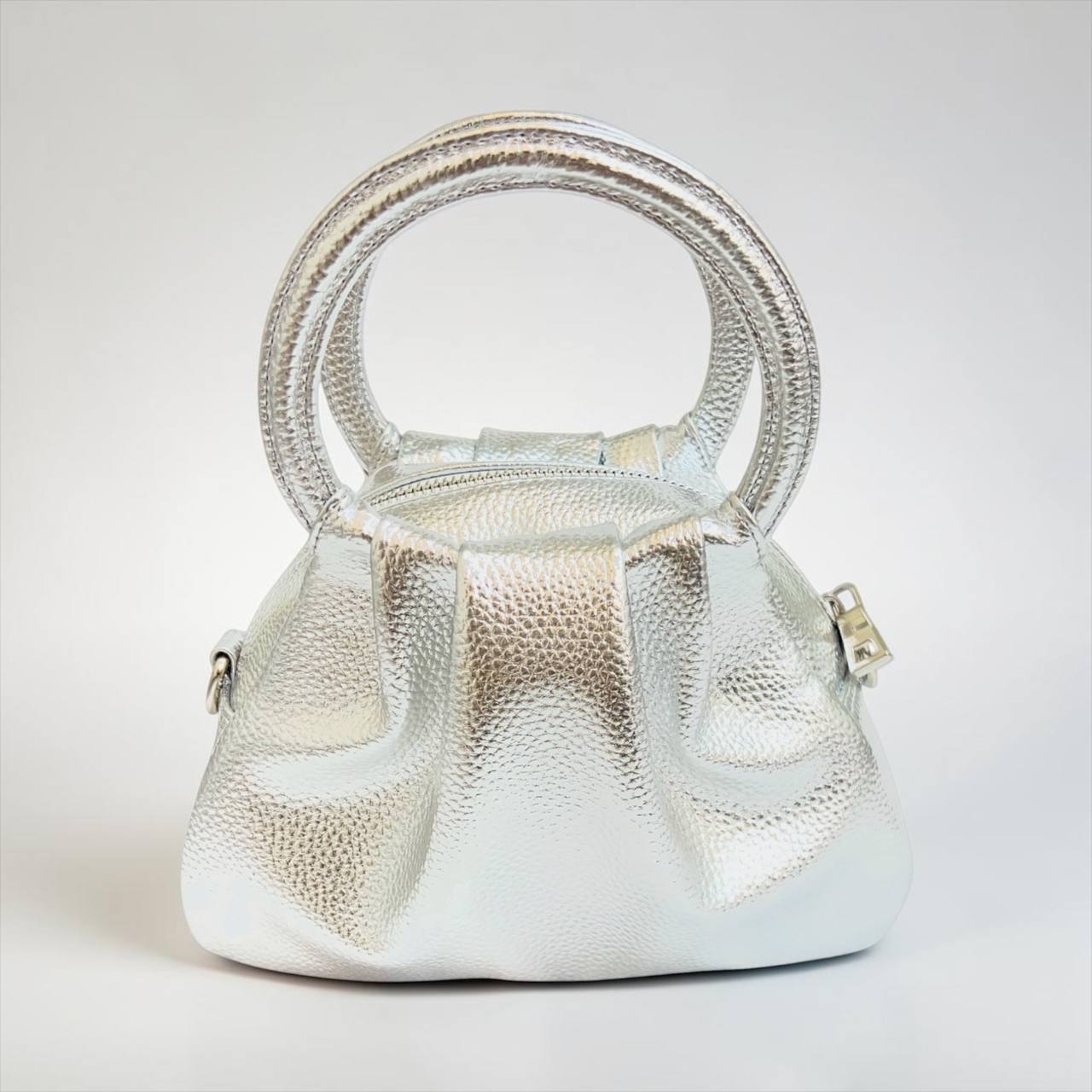 Glow bag in silver